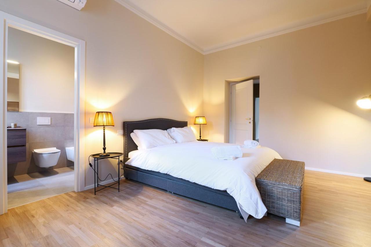 Luxury San Babila Apartment Milano Esterno foto
