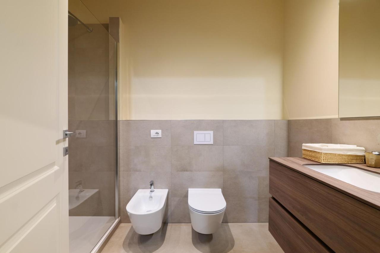 Luxury San Babila Apartment Milano Esterno foto